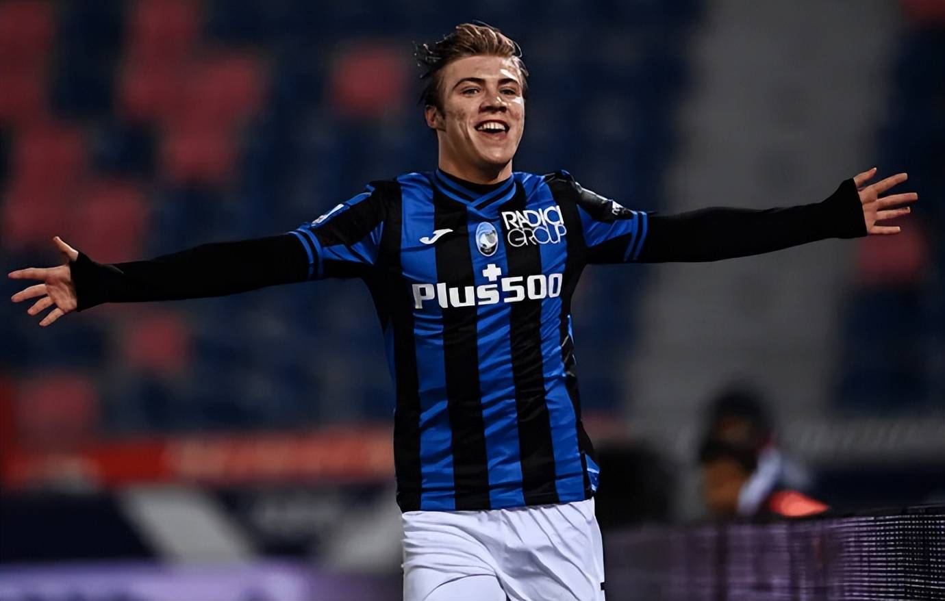 包含意大利杯倒计时;莱比锡今晨手感冰凉;细节引发关注;信心回归;身体对抗强度拉满的词条-开云真人