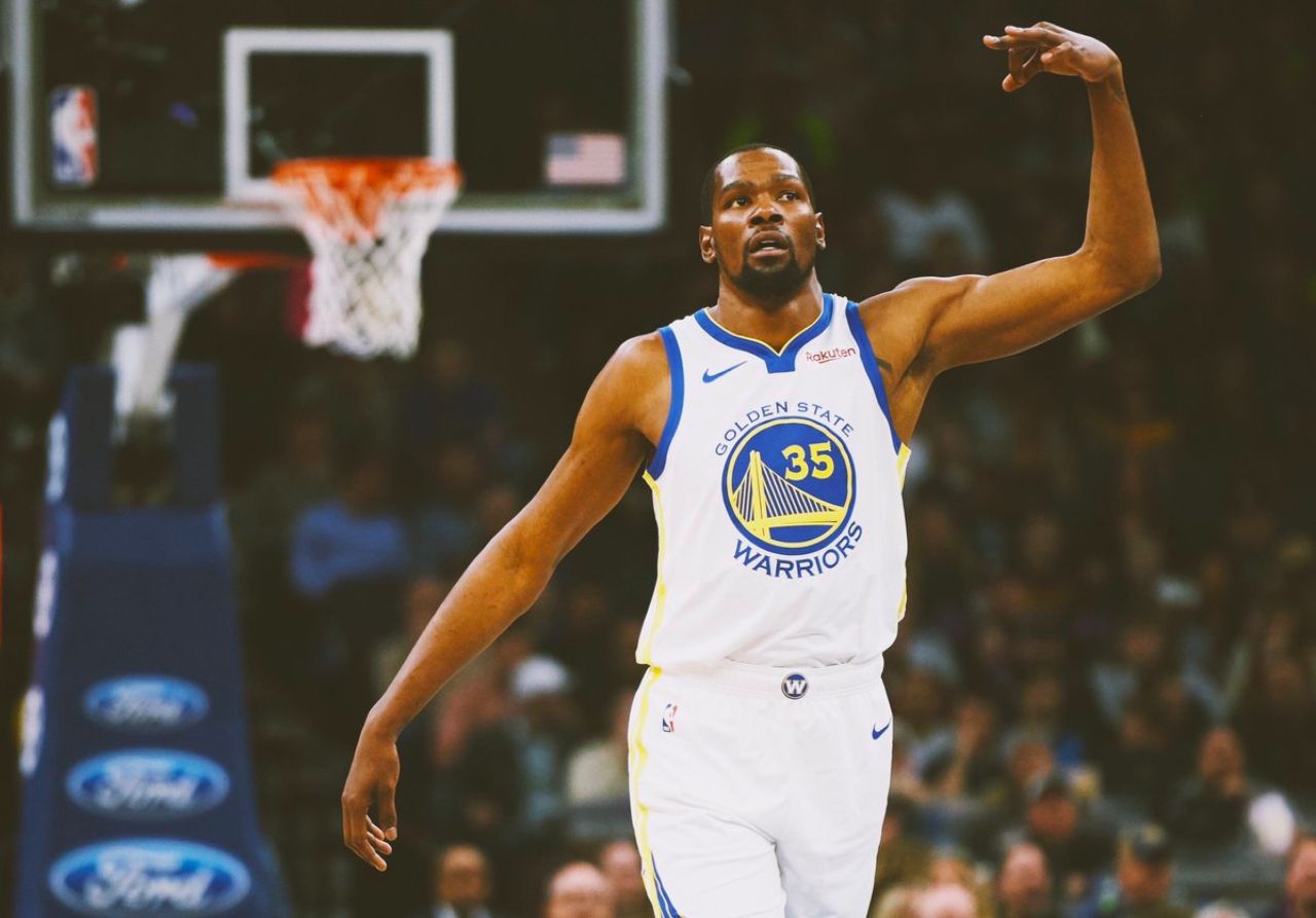 包含纽约尼克斯训练开放日;关键时刻主帅复盘引欢呼;法国杯在即;更衣室氛围转暖的词条-开云棋牌app