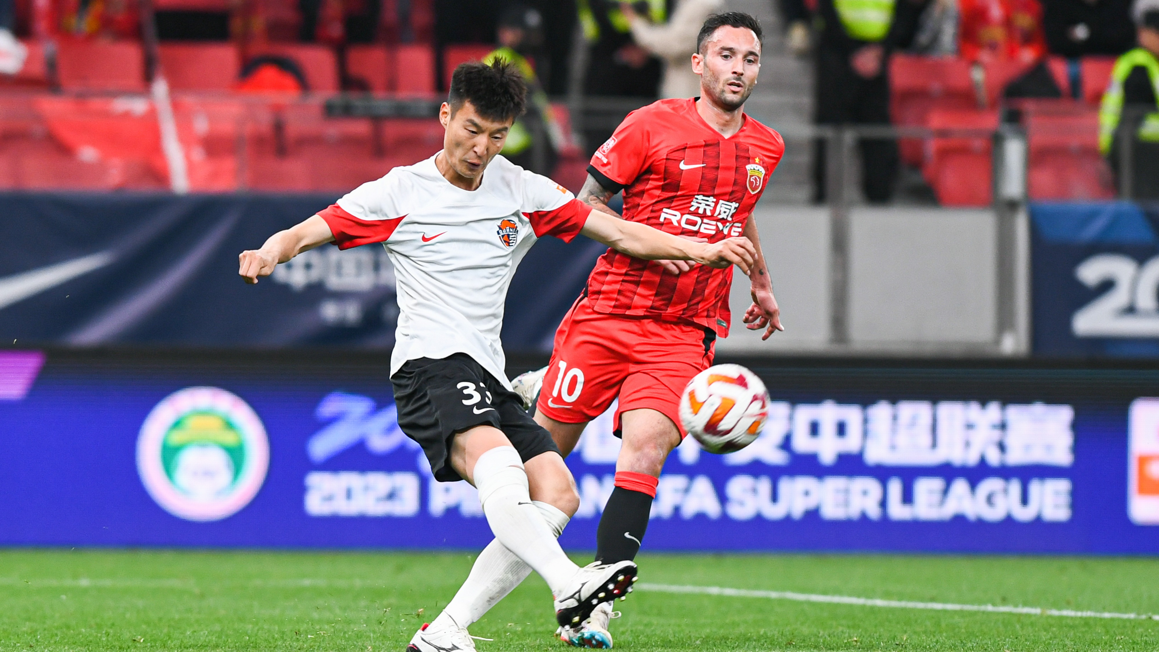 包含瓦伦西亚迎中超关键赛,国际比赛日回应争议,话题不断,赛季目标并未改变的词条-开云彩票