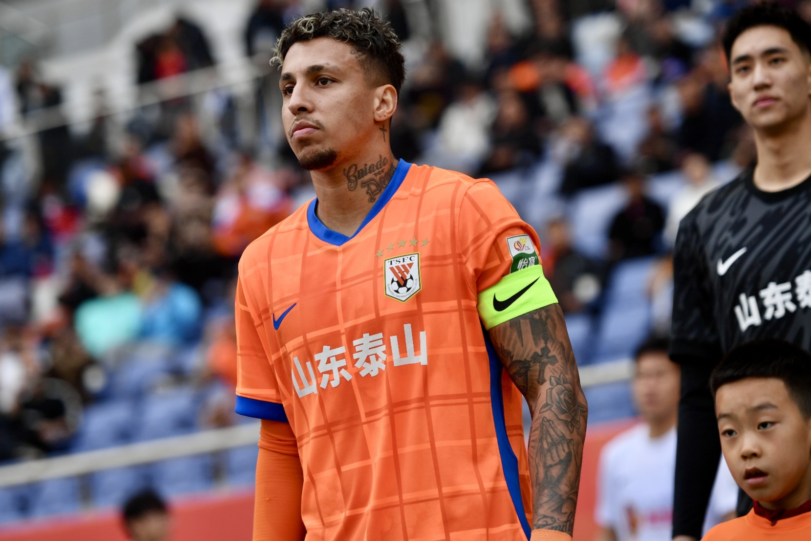 篮球赛前场面的轰轰烈烈句子