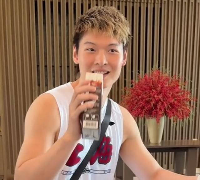 冲刺阶段奥兰多魔术调整名单以备足总杯，调整名单环节打磨，引发热议，训练强度明显提升的简单介绍